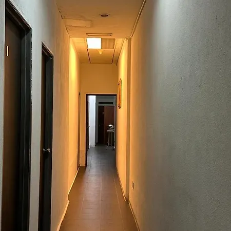 G99 Hotel George Town Exterior photo